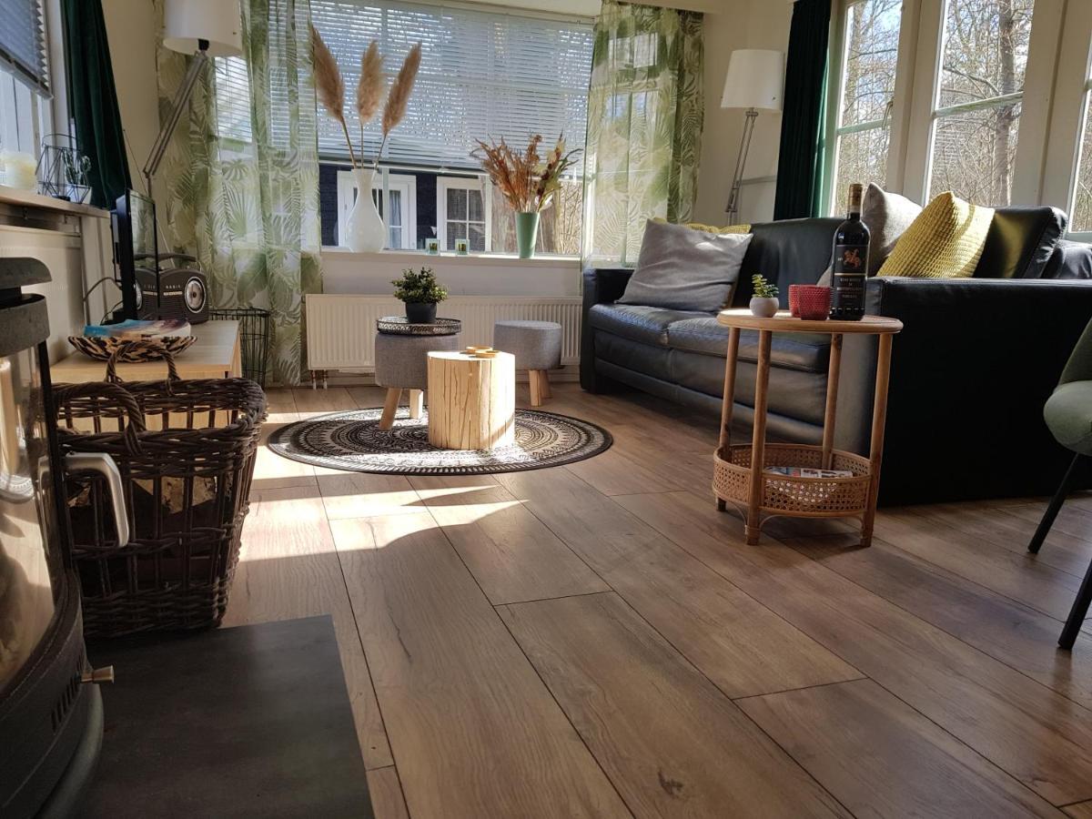 Chalet 2 Pers Met Hottub - Aan De Bosrand - Ijsselmeer - Gaasterland - Bos Rijs Екстериор снимка